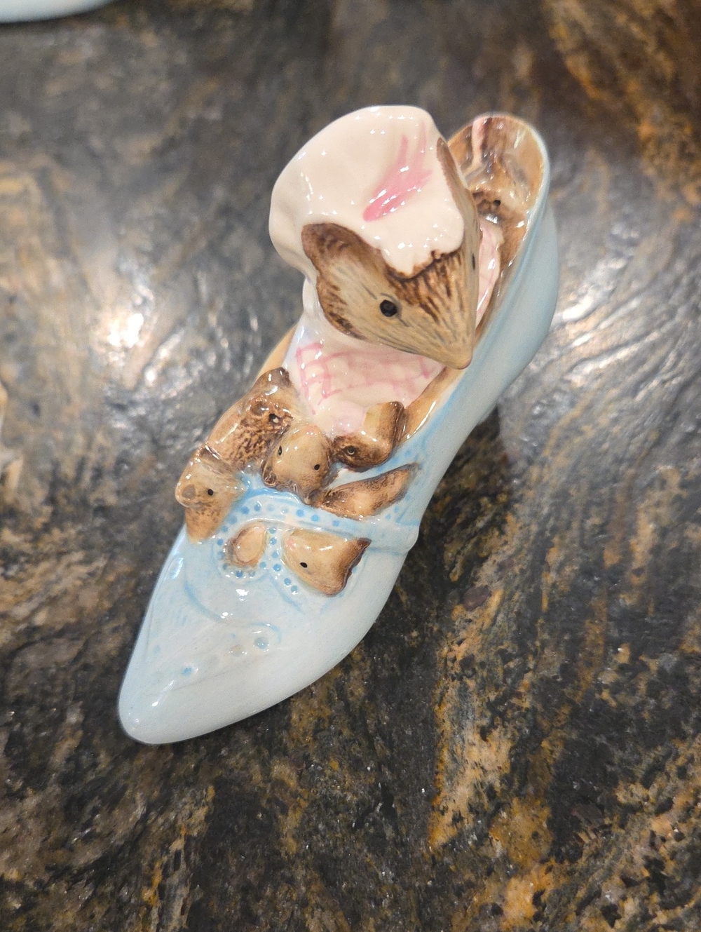 Beatrix Potter Old Woman Who Lives In A Shoe Vintage Ceramic Figurine England